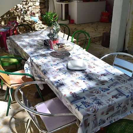 Apartmani Jenny I Tania Lopar Exterior foto