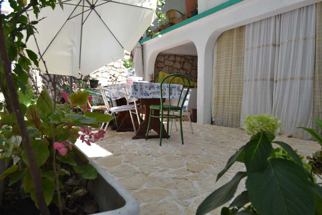 Apartmani Jenny I Tania Lopar Exterior foto