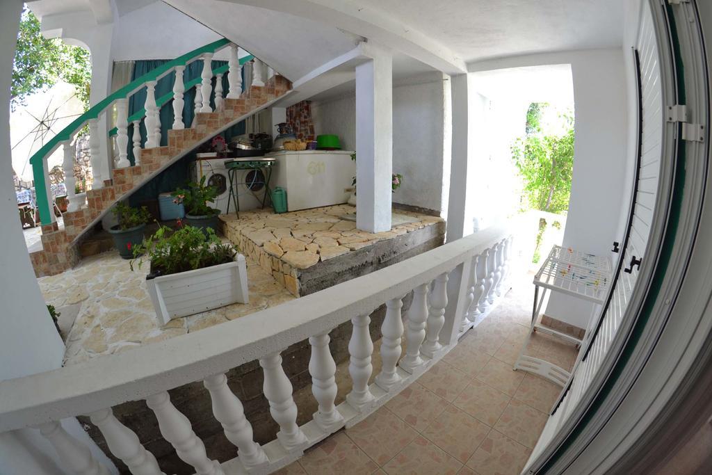 Apartmani Jenny I Tania Lopar Exterior foto