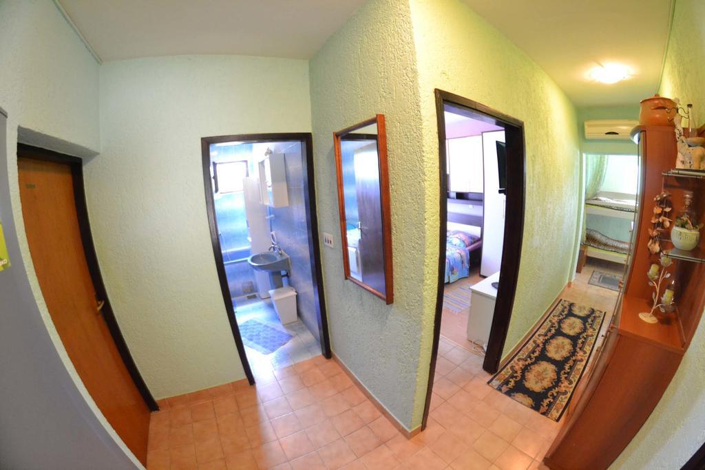 Apartmani Jenny I Tania Lopar Exterior foto