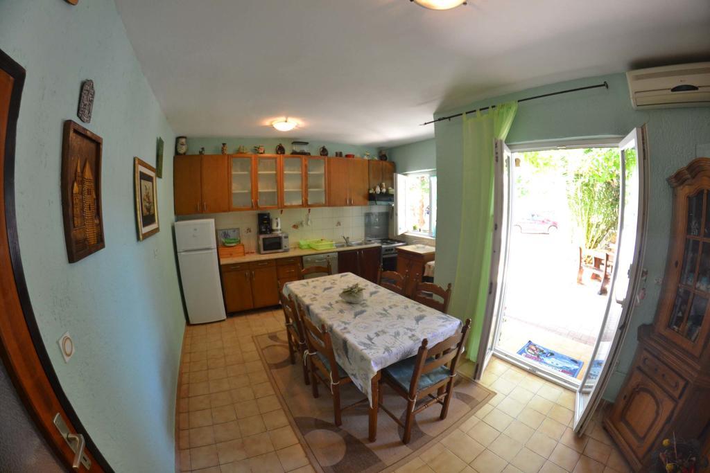 Apartmani Jenny I Tania Lopar Exterior foto