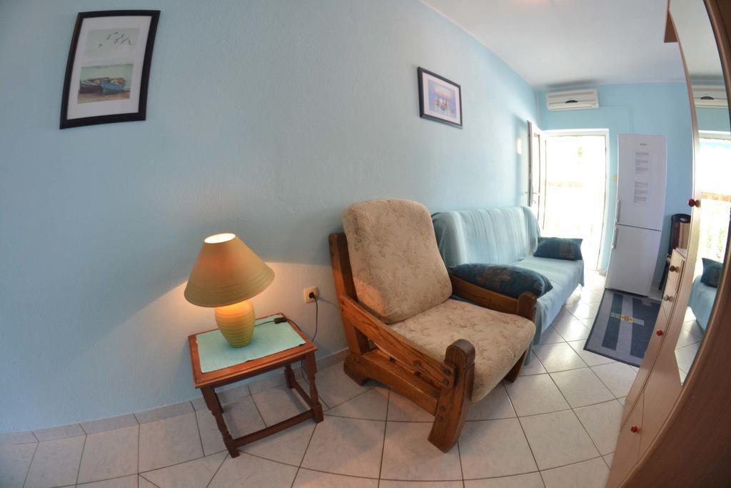Apartmani Jenny I Tania Lopar Exterior foto