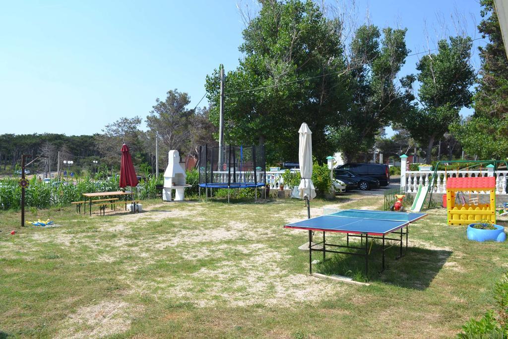 Apartmani Jenny I Tania Lopar Exterior foto